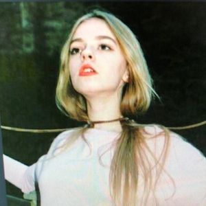 Meet your Posher, Carina